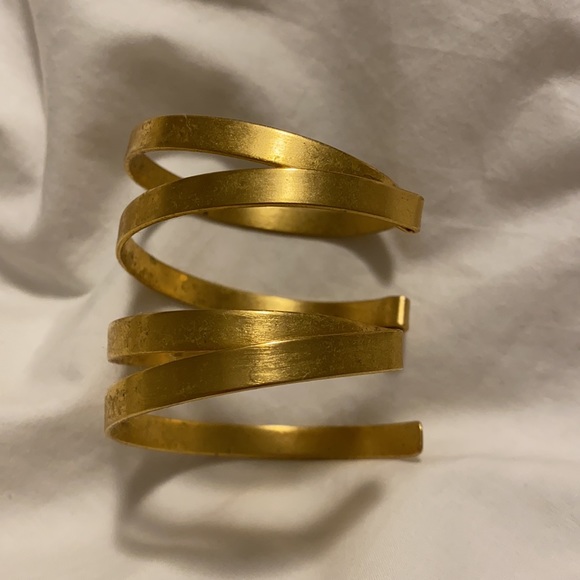 Gold Bracelet - Picture 3 of 5